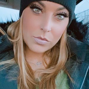 Meet your Posher, Carly